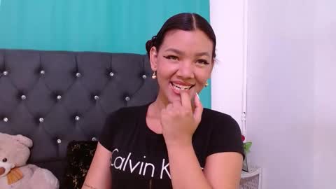 saykimmy online show from October 19, 1:21 am