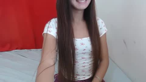 Snapshot of scarlet121698 chatting on October 5, 4:32 am scarlet121698 online show from October 5, 4:32 am