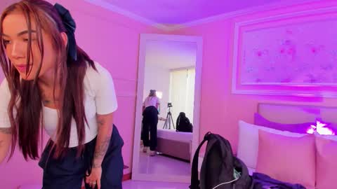 Scarlet online show from March 2, 4:35 pm