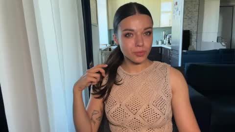 Sophie online show from May 7, 7:15 am