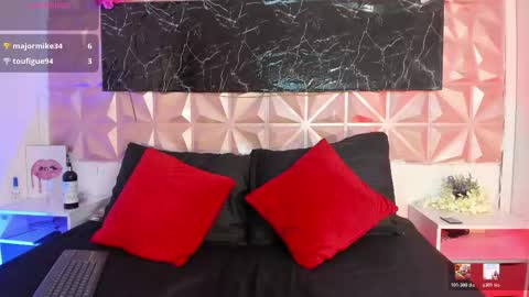 Scarlet  online show from March 4, 1:19 pm