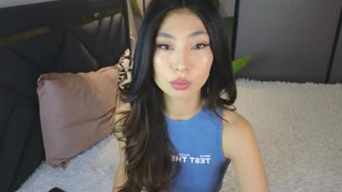 Snapshot of scarlet_ice chatting on October 17, 4:38 am scarlet_ice online show from October 17, 4:38 am