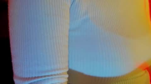 scarlet taylor kennedy online show from November 14, 10:00 pm