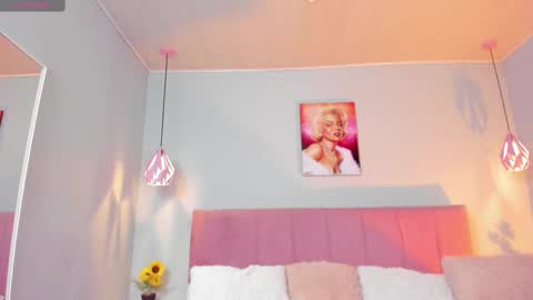 Snapshot of scarletgv chatting on February 14, 1:56 am Scarlet online show from February 14, 1:56 am