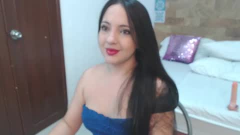 Snapshot of scarletlevis chatting on October 3, 10:34 am scarlet online show from October 3, 10:34 am