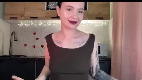 scarletpetal online show from March 1, 12:20 pm