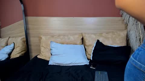 Scarlett  online show from March 20, 8:03 pm