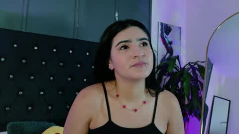 Snapshot of scarlett__durand chatting on September 15, 1:12 pm scarlett__durand online show from September 15, 1:12 pm