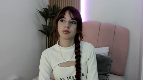 Snapshot of scarlett_smith_3 chatting on October 19, 3:44 am scarlett smith 3 online show from October 19, 3:44 am