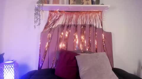 Scarlett online show from March 4, 5:04 am