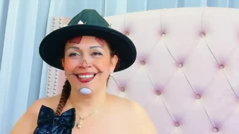 Snapshot of scarlettbooty chatting on October 15, 3:21 am scarlettbooty online show from October 15, 3:21 am