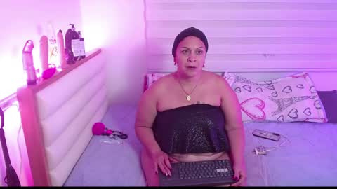 scarlettbooty online show from April 14, 11:02 am