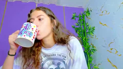 Snapshot of scarlettjones_x chatting on September 27, 2:09 am Scarlet online show from September 27, 2:09 am