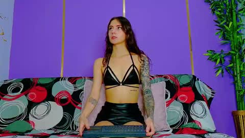 Snapshot of scarlettjones_x chatting on September 12, 8:22 pm Scarlet online show from September 12, 8:22 pm