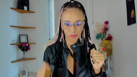 Snapshot of scarlettmalbec chatting on January 23, 10:33 pm Scarlett online show from January 23, 10:33 pm