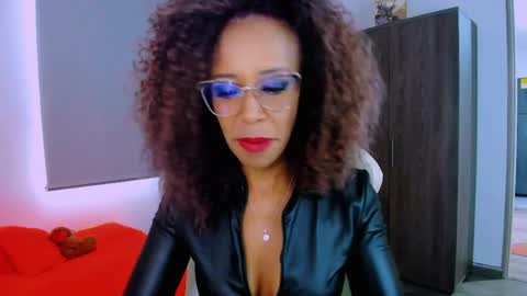 Scarlett online show from June 5, 10:15 pm