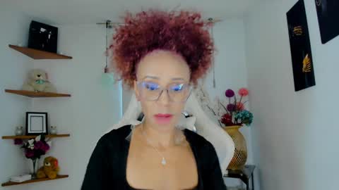 Snapshot of scarlettmalbec chatting on December 31, 10:45 pm Scarlett online show from December 31, 10:45 pm