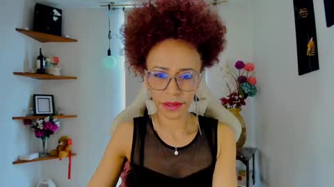 Snapshot of scarlettmalbec chatting on December 6, 9:29 pm Scarlett online show from December 6, 9:29 pm