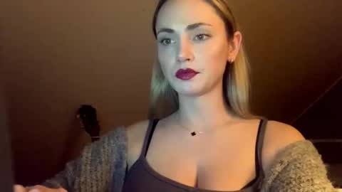 ScarlettxBlonde online show from March 19, 6:35 pm