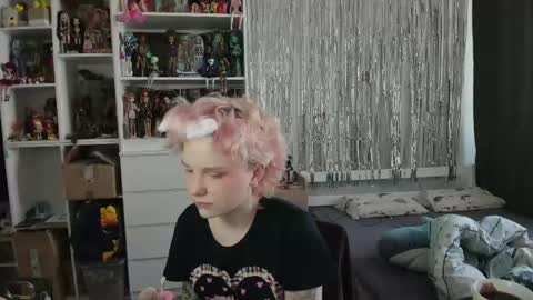 Rina online show from March 25, 7:15 am