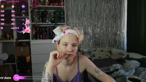 Rina online show from April 6, 7:09 am