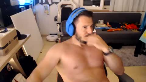 schweizer_87 online show from June 20, 9:32 pm
