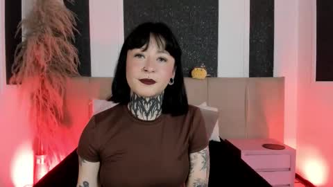 Scolw  online show from December 19, 1:06 pm