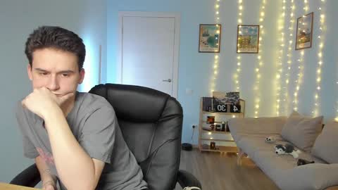 Thomas brunette and Alex blond online show from December 21, 12:27 pm