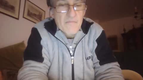 scotchwhieskie online show from January 18, 10:52 pm