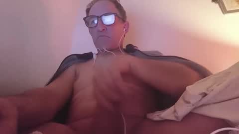 scotchwhieskie online show from April 20, 11:52 pm