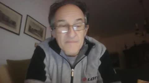 scotchwhieskie online show from February 15, 10:52 pm