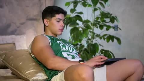 Andrew Flintt online show from March 21, 3:45 am