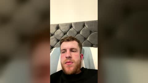 scottishguy220110 online show from June 7, 9:09 pm