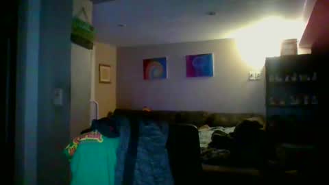 GettOffMyLawn online show from September 21, 2:59 am