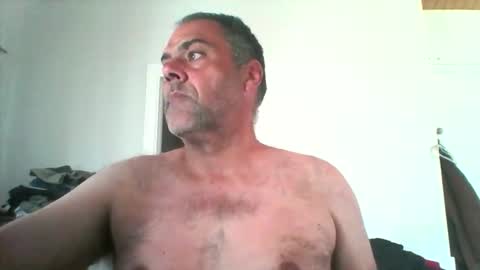 Snapshot of scubi007 chatting on September 24, 2:35 pm scubi007 online show from September 24, 2:35 pm