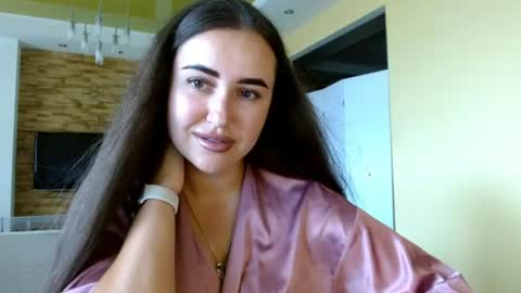 Elizabeth  online show from July 6, 7:16 am