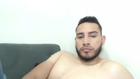 Snapshot of seank_noszka chatting on February 5, 10:33 pm seank_noszka online show from February 5, 10:33 pm