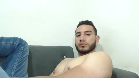 Snapshot of seank_noszka chatting on February 10, 9:15 pm seank_noszka online show from February 10, 9:15 pm