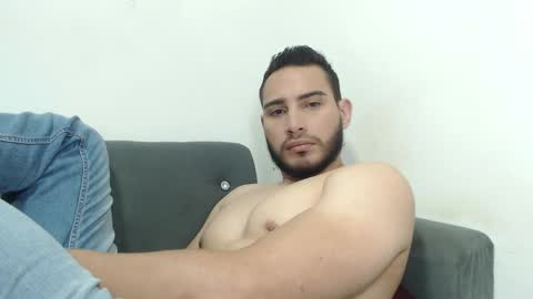 Snapshot of seank_noszka chatting on February 22, 6:19 pm seank_noszka online show from February 22, 6:19 pm