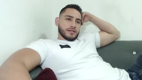 seank_noszka online show from December 14, 8:04 pm