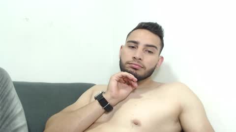 Snapshot of seank_noszka chatting on March 6, 8:05 pm seank_noszka online show from March 6, 8:05 pm