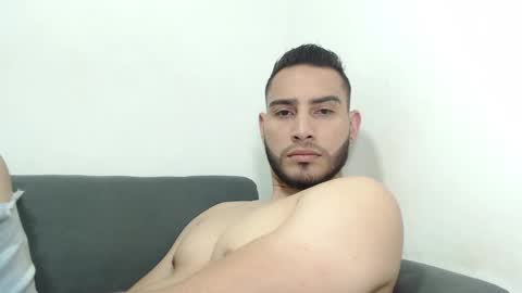 Snapshot of seank_noszka chatting on January 22, 7:34 pm seank_noszka online show from January 22, 7:34 pm