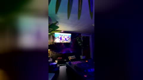 seanplushouse online show from March 3, 2:29 am