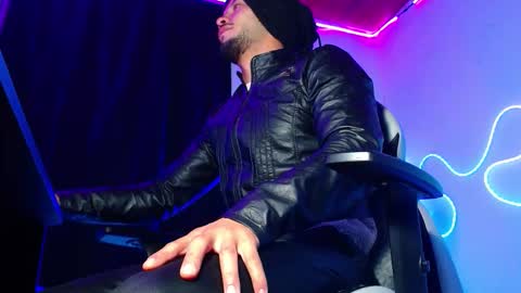 Sebastian online show from February 20, 10:17 am