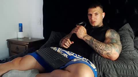 Sebastian online show from April 13, 7:18 pm