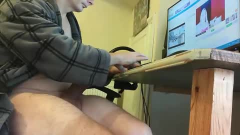 Snapshot of sebastianspalding450 chatting on October 25, 9:19 am sebastianspalding450 online show from October 25, 9:19 am