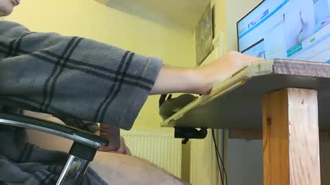 Snapshot of sebastianspalding450 chatting on October 12, 9:24 am sebastianspalding450 online show from October 12, 9:24 am