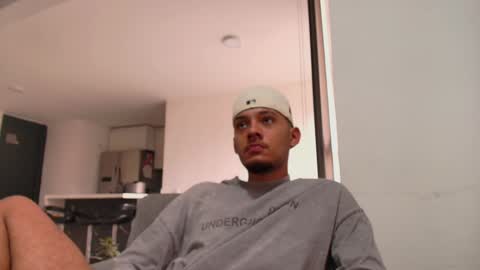 Snapshot of sebolaz chatting on January 4, 10:24 pm ryan miller online show from January 4, 10:24 pm