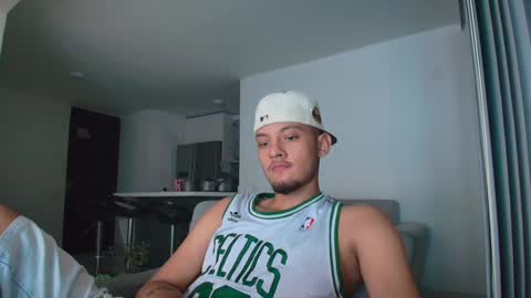 Snapshot of sebolaz chatting on January 7, 5:01 am ryan miller online show from January 7, 5:01 am