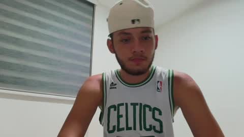 Snapshot of sebolaz chatting on February 4, 2:39 am ryan miller online show from February 4, 2:39 am